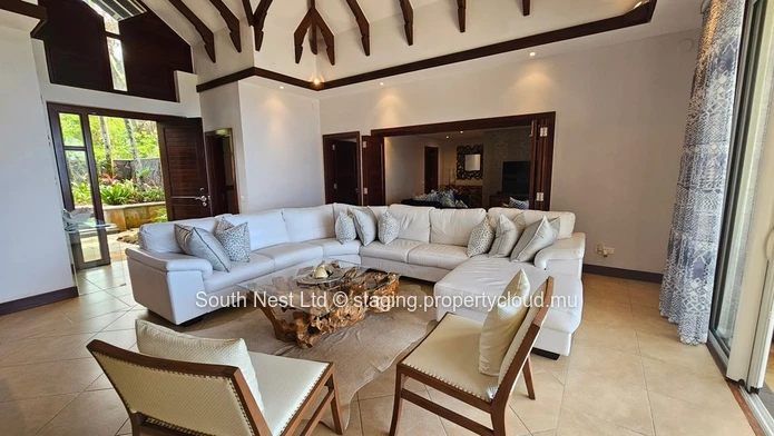 Luxury 5-bed sea view villa 