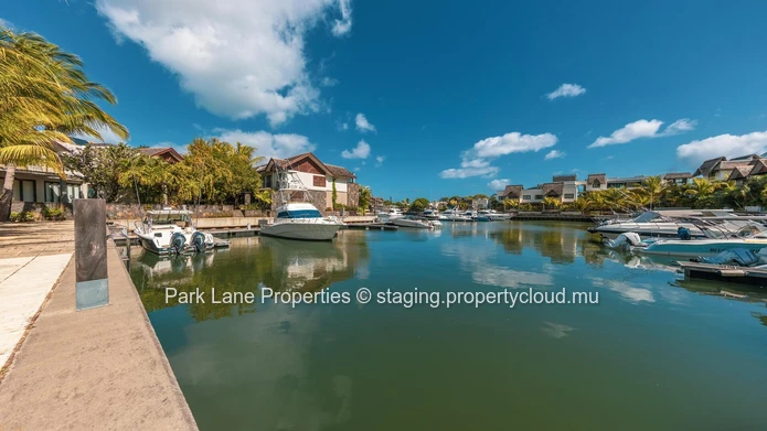Live the Marina Lifestyle – 3-Bedroom Townhouse with Plunge Pool & Private Mooring