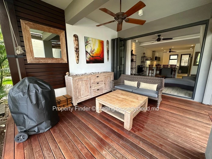 Waterfront 3-Bedroom Duplex in La Balise Marina