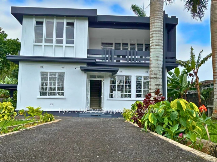 House For Sale In Quatre Bornes