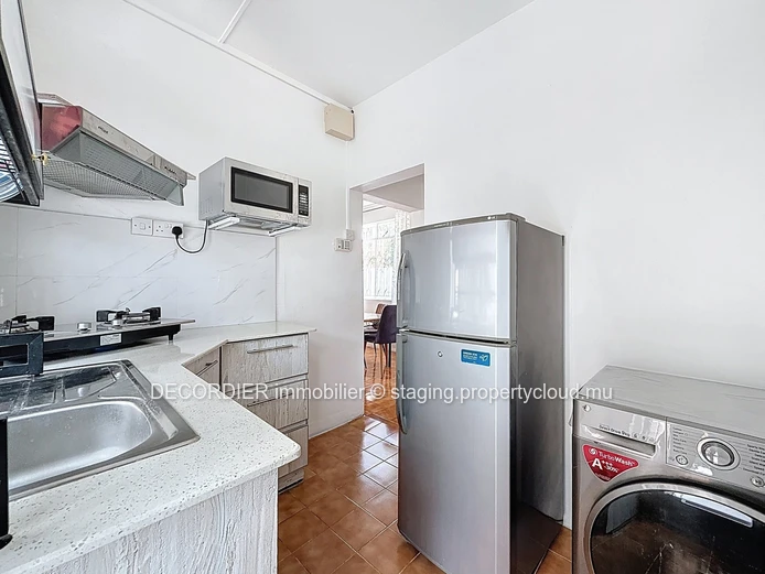 Propriété avec 4 appartements