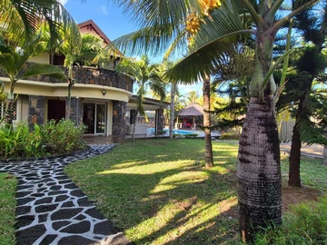 5 Bedroom Villa
