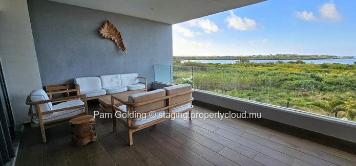 Live the North Coast Lifestyle in a large 2 bedroomed apartment