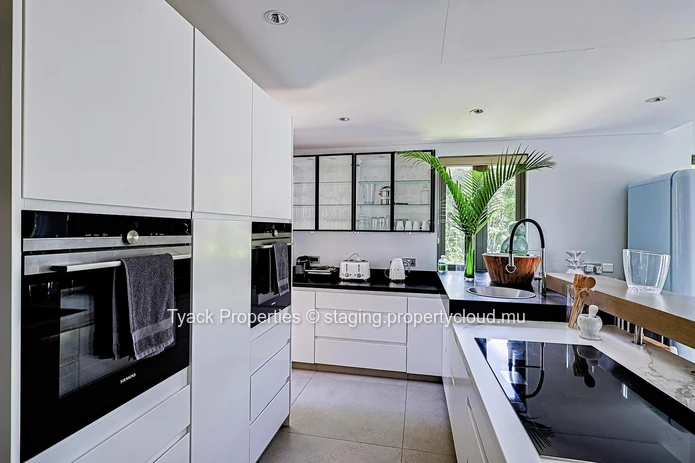 Elegant 3-Bedroom Golf View Villa in Mauritius