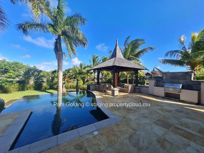 Une villa classique, offrant un style de vie parfait au cœur de Villas Valriche.