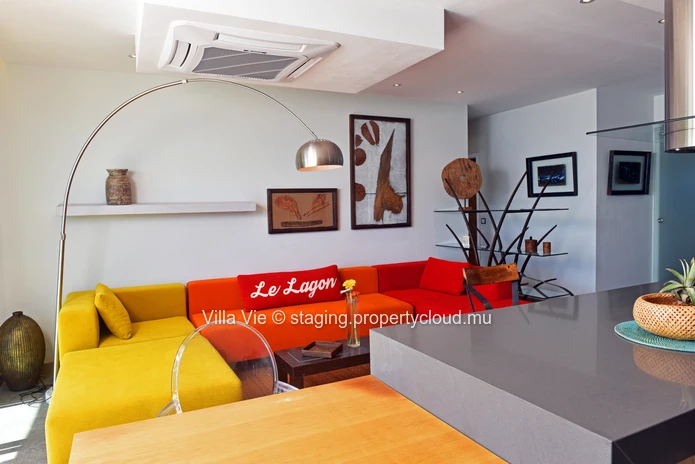 Péreybère - Appartement lumineux de 2 chambres avec piscine commune.