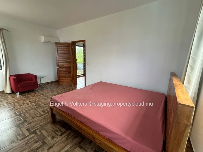 Charming 3-Bedroom House for Rent in Pereybere – Private Pool & Ideal Location