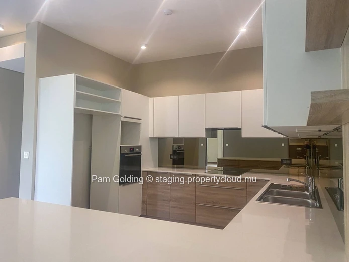 Appartement de 3 chambres en rez-de-jardin  à Pointe aux Cannoniers !