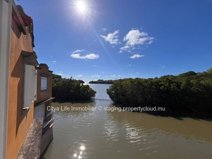 Waterfront Duplex for Rent – Port Chambly