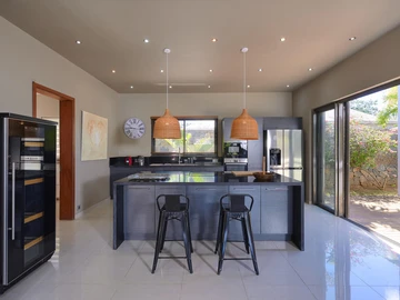 4 Bedroom Villa