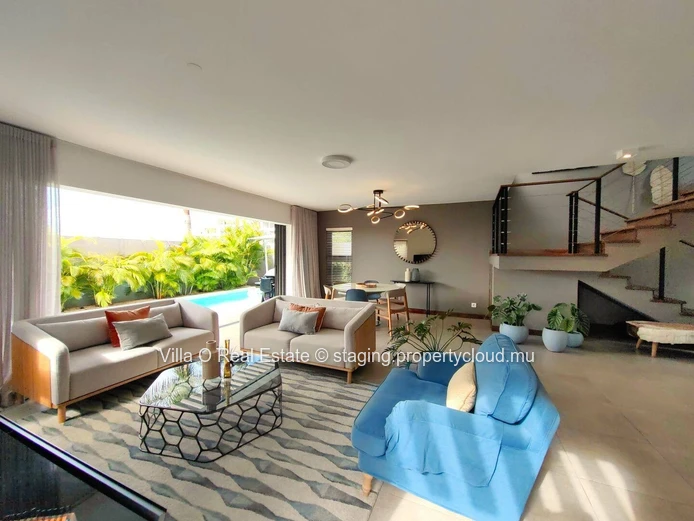 Sale accessible to Mauritians only. Lovely villa in a secure residence, 5 minutes from the beach and the center of Gr...