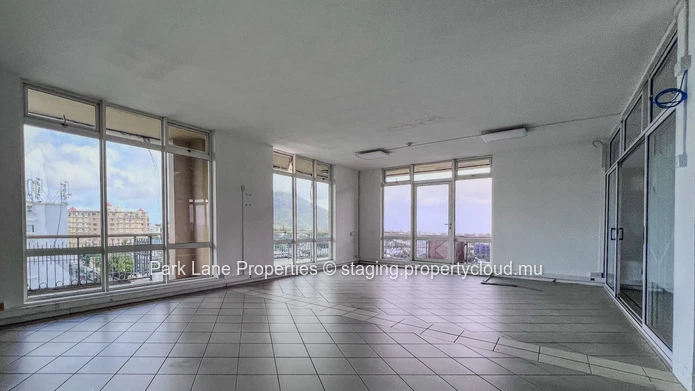 Ideal Office Space in the Heart of a Vibrant District 