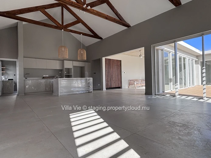 Charmoses – New family home with 4 en-suite bedrooms, a swimming pool and a garden