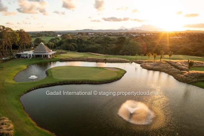 Invest in a luxury 2 bedroom villa with golf view in Azuri, Mauritius