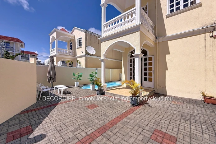 Villa élégante avec piscine et balcon à Pereybère