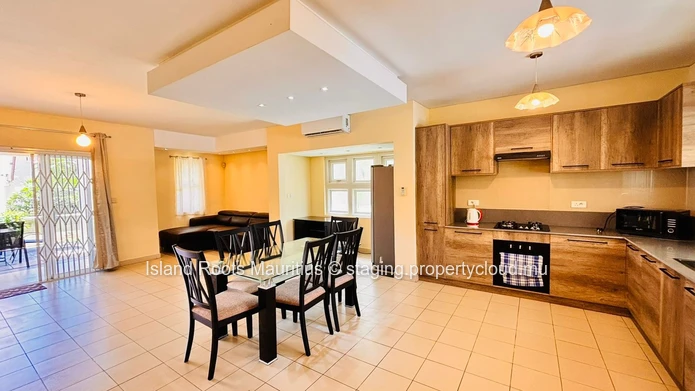 Grand Baie Rental - 3-bedroom duplex 