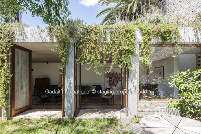 Villa I7: a 560.7 m² contemporary oasis in the heart of the Anahita resort