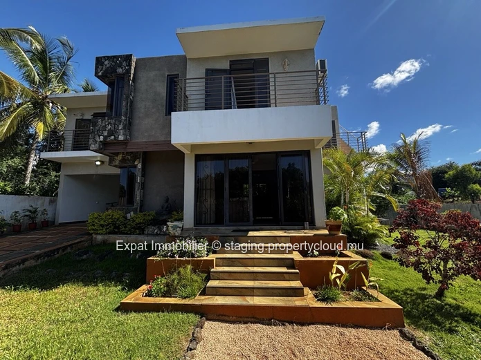 Charming 3-Bedroom Villa With A Landscaped Garden In A Natural Setting In Rivière Du Rempart - Azuri