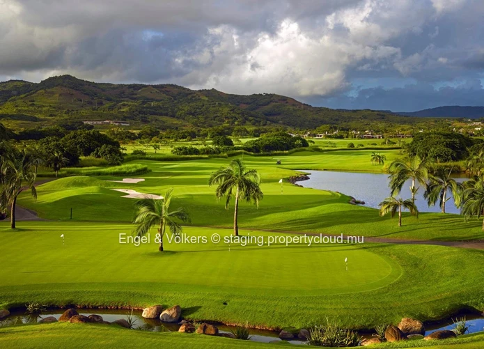 Land in a Renowned Golf Estate