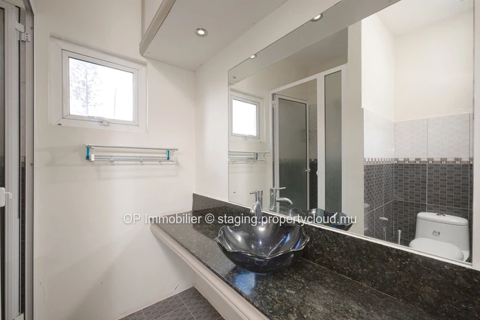 Apartment building for sale