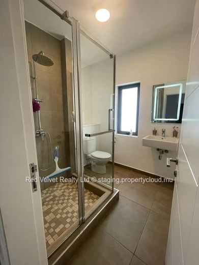 Duplex for Rent in Quatre Bornes! 
