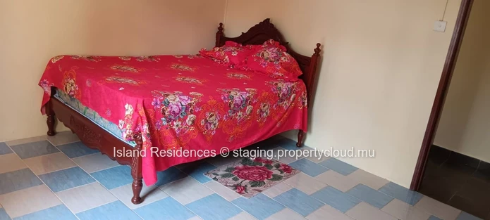Crève Coeur - Etage d'une maison de 2 chambres à coucher pres de l'autoroute