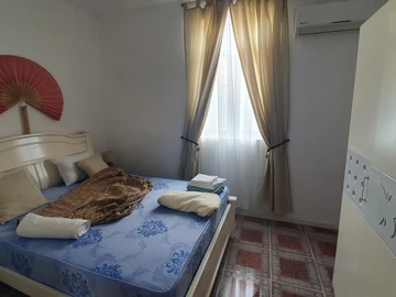 6 Bedroom Apartment