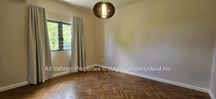 Charming house for rent in Floreal.