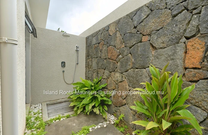 À Vendre : Élégante villa de 3 chambres et un bureau à Grand Baie