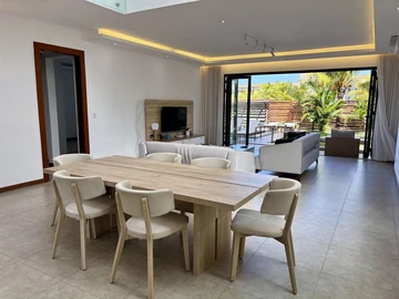 4 Bedroom Villa
