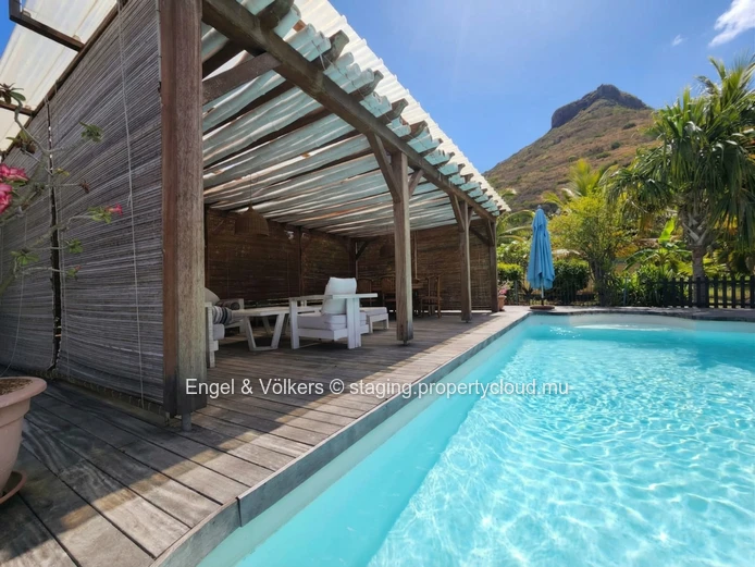 Large Family Home in Residential Estate