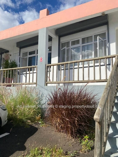 For Rent – Ideally Located Commercial Space in Roches Brunes