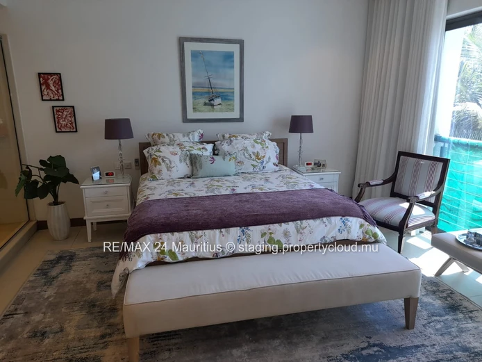 Stunning 3-Bedroom Residence with Private Pool, Jacuzzi, and Direct Beach
