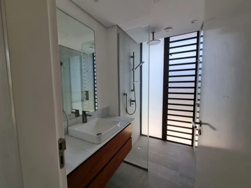 3 Bedroom Townhouse, Duplex
