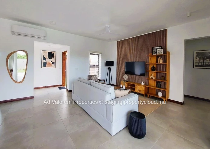 For Sale – New Secure 4-Bedroom Villa, Steps from the City and the Forest