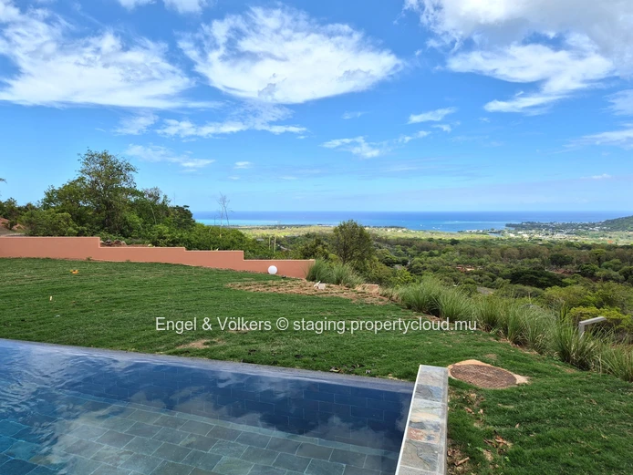 Majestic Villa with breath-taking sea and mountain views