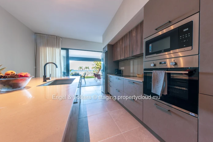 Modern 3-Bedroom Beachfront Apartment with Sea Views