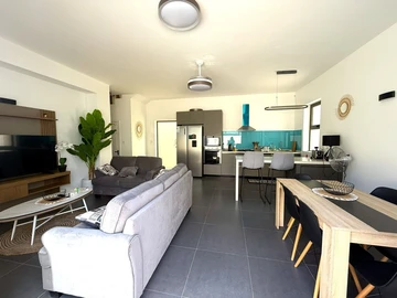 4 Bedroom Townhouse, Duplex