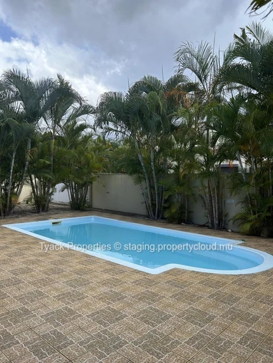 Charming 3-Bedroom RES Villa with Pool Near the Beach – Pointe aux Piments