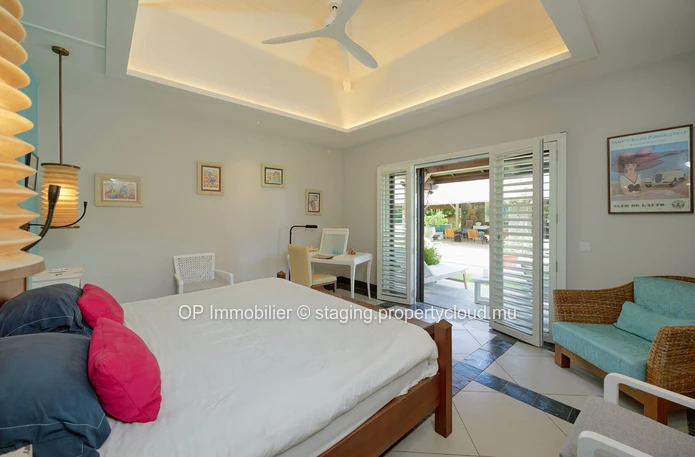 Luxury Villas with Private Pool and Sea Access in Albion - 270m² Living Area - 1.719m² Land - Fully Furnished - €1.6M