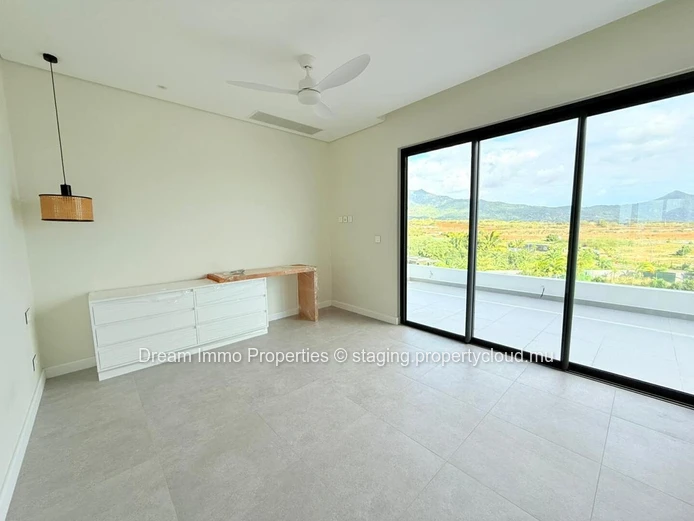 Amazing Beachfront Penthouse With Sea & Mountain View At Black River - Mauritius