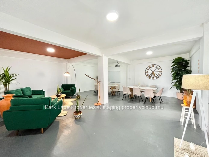 Bright & Versatile Commercial Space for Rent – Roches Brunes, Beau Bassin