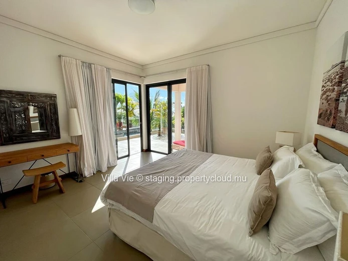 Haute Rive - Magnificent 4 bedroom penthouse on the beachfront