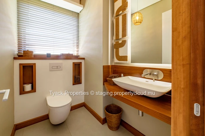 Elegant 3-Bedroom Villa with Private Garden Near Grand Baie
