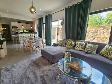 4 Bedroom Villa