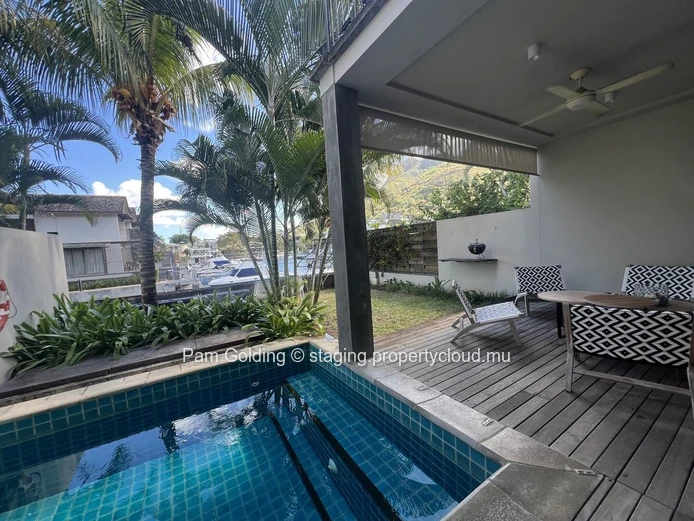 Duplex en Bord de Mer de 3 Chambres avec Anneau Privatif | La Balise Marina, Rivière Noire (Mandat exclusif)