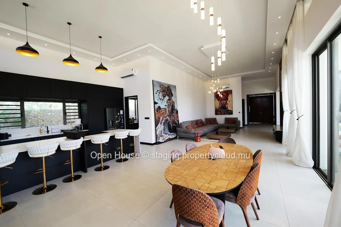 Villa PDS à vendre à Grand Baie, 492m² habitables, terrain 851m², 4 chambres, piscine privée, caractéristiques extéri...
