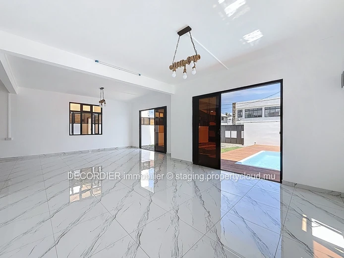 Maison Neuve avec Piscine
