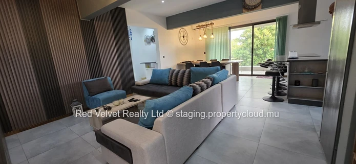 Maison de ville de luxe meublée avec 3 chambres, terrasse sur le toit et jacuzzi – Flic en Flac | Rs 15M