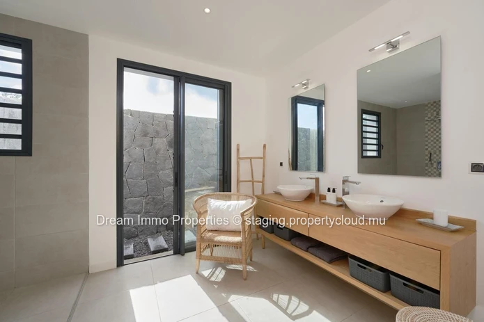 Villa With Mountain Views & Surrounding Nature, A Stone's Throw From The Tamarina Golf Course - Mauritius